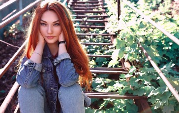Redhead Model, Cute, Jeans, Stairs Wallpaper