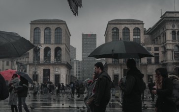 People, Raining, Crowd, Ravens, Gloomy Weather, Street Wallpaper