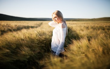 Women, Model, Field Wallpaper