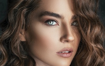 Beautiful Face Portrait, Close-up, Wavy Hair, Blue Eyes, Women Wallpaper