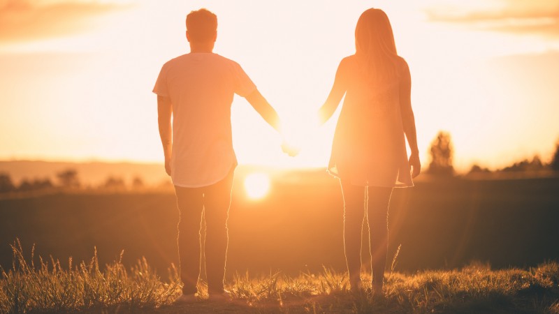 Romantic Couple, Sunset, Back View, Cute, Sunlight Wallpaper