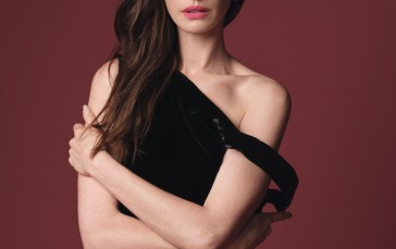 Anne Hathaway, Celebrity, Black Dress, Actress Wallpaper