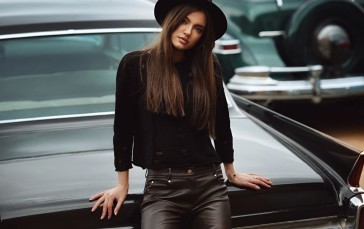 Ksenia Barasheva, Model, Hat, Women, Car Wallpaper