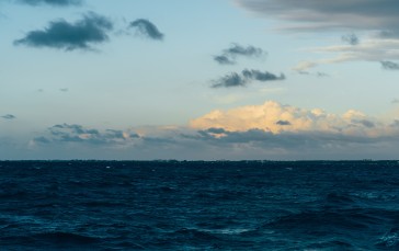 Ocean, Ripples, Close-up, Sky, Horizon, Nature Wallpaper