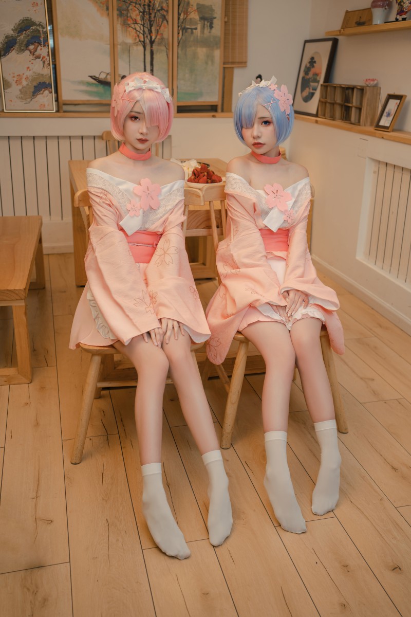 Two Women, Pink Hair, Blue Hair, Anime Girls Wallpaper