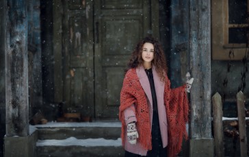 Anna Melnikova, Women, Brunette, Curly Hair, Snow, Winter Wallpaper