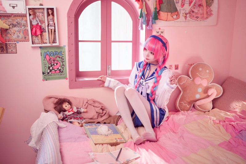 Minato Aqua, Pink Hair, White Stockings, Asian, Cosplay, Legs Wallpaper