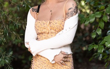 Daisy Taylor, Tattoo, Brunette, Hoop Earrings Wallpaper