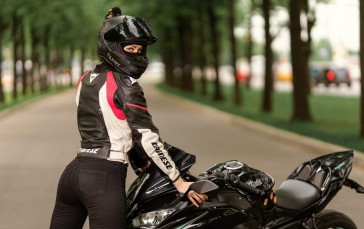 Women, Model, Ponytail, Fullface, Helmet, Motorcycle Wallpaper