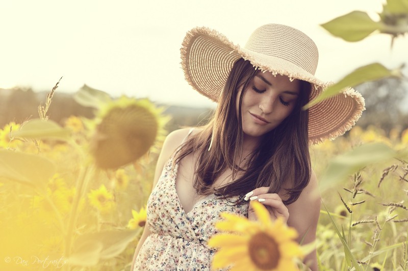 Women, Model, Hat, Sunflowers Wallpaper