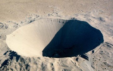 Crater, Sedan Crater, USA, Nevada Wallpaper