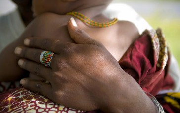 African, Dark Skin, Ebony Women, Children, Rings, Necklace Wallpaper
